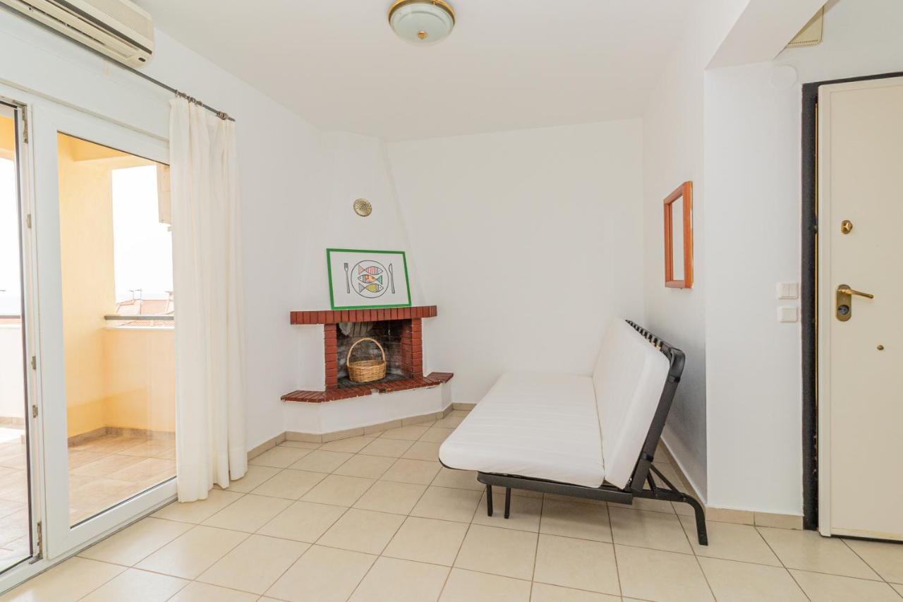 Sunday Mood Apartment Nea Skioni Bagian luar foto