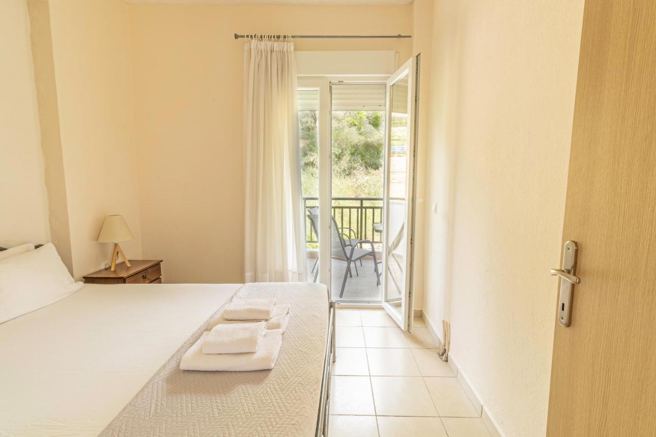 Sunday Mood Apartment Nea Skioni Bagian luar foto