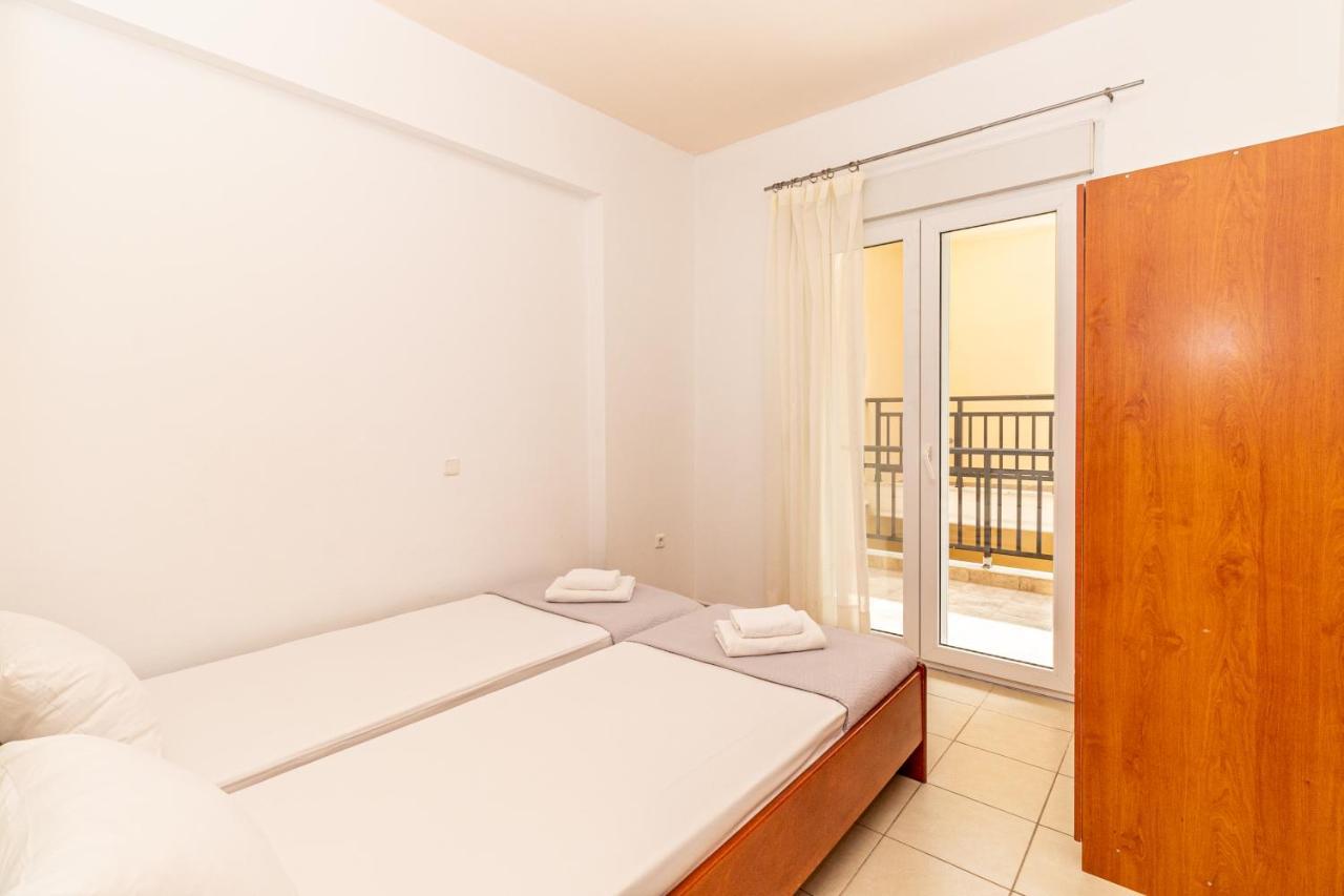 Sunday Mood Apartment Nea Skioni Bagian luar foto
