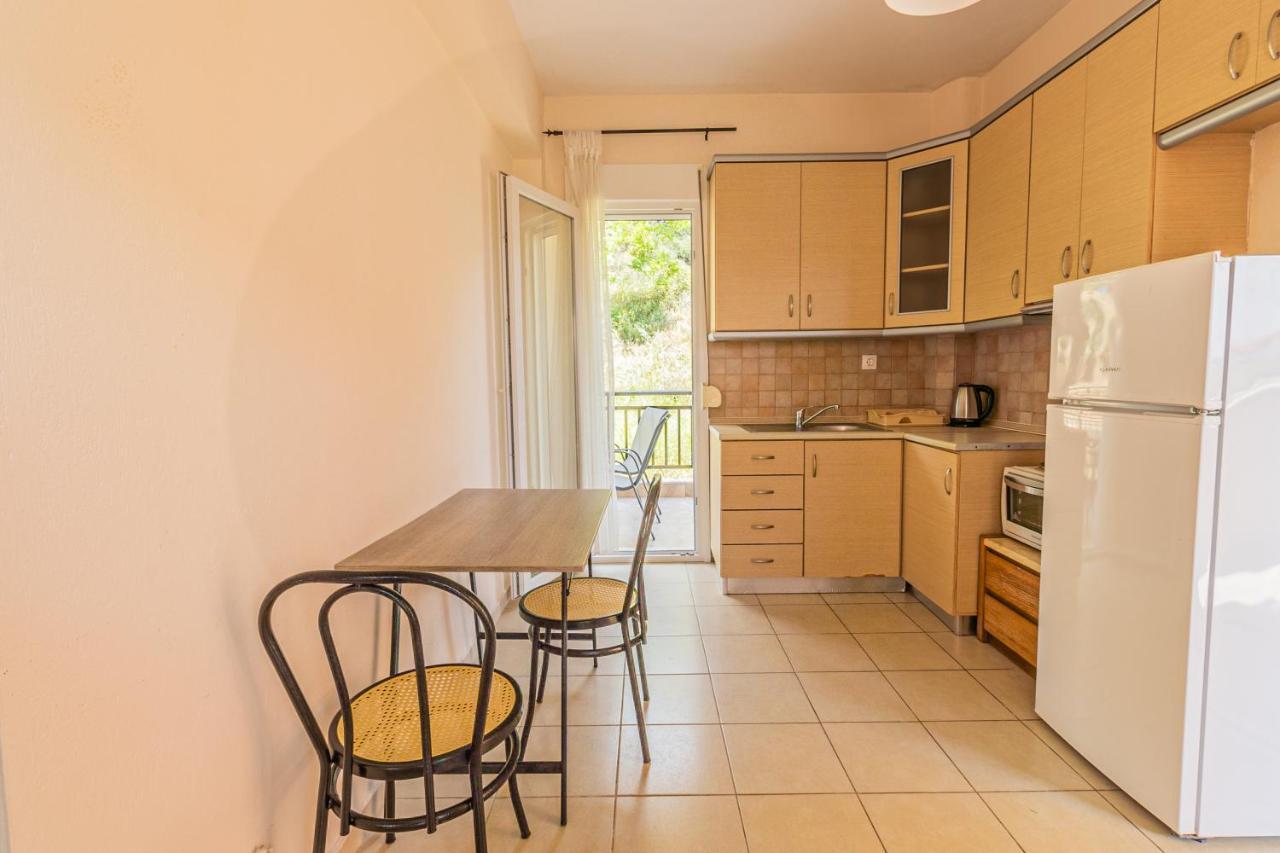 Sunday Mood Apartment Nea Skioni Bagian luar foto
