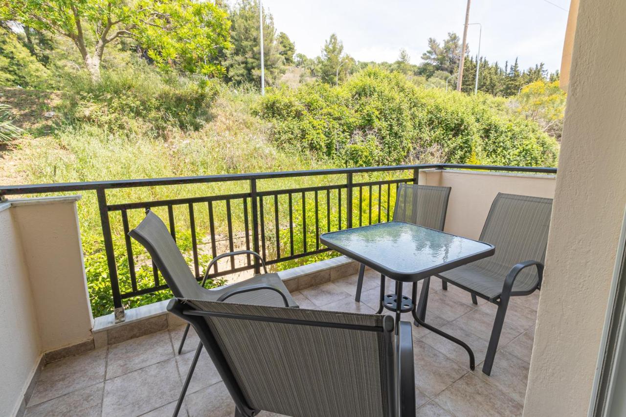 Sunday Mood Apartment Nea Skioni Bagian luar foto